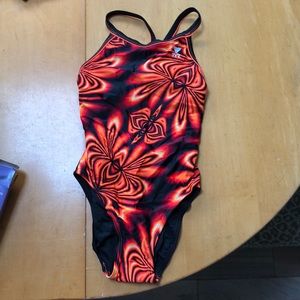 NWT TYR bathing suit size 30